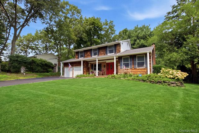 26 Sheryl Crescent, Smithtown, NY 11787