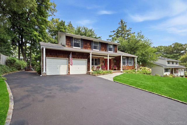 26 Sheryl Crescent, Smithtown, NY 11787