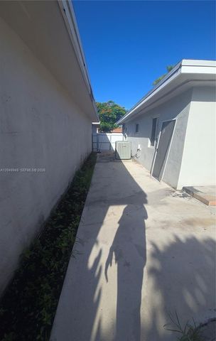 14236 SW 148th Avenue, Miami, FL 33196