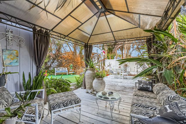 450 Willow Tree Drive, Melbourne, FL 32940