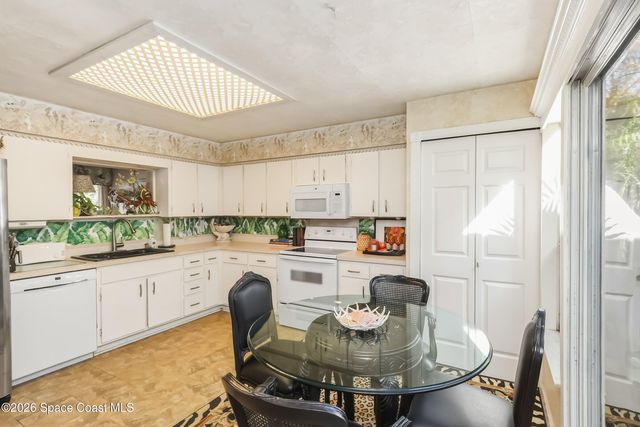 450 Willow Tree Drive, Melbourne, FL 32940