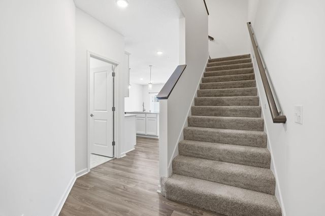 9669 4th Street Lane N, Lake Elmo, MN 55042