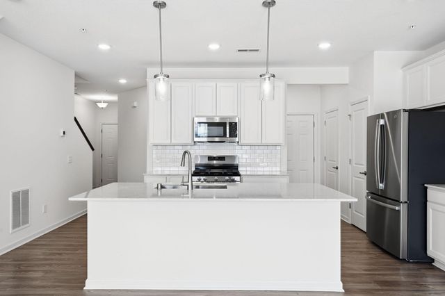 9669 4th Street Lane N, Lake Elmo, MN 55042