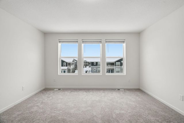 9669 4th Street Lane N, Lake Elmo, MN 55042