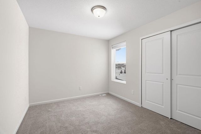 9669 4th Street Lane N, Lake Elmo, MN 55042