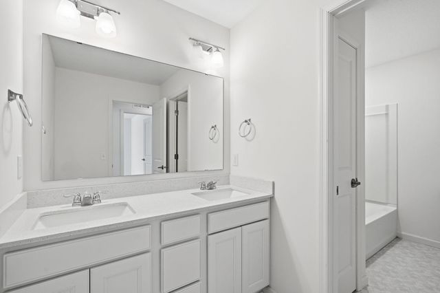 9669 4th Street Lane N, Lake Elmo, MN 55042