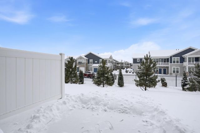 9669 4th Street Lane N, Lake Elmo, MN 55042