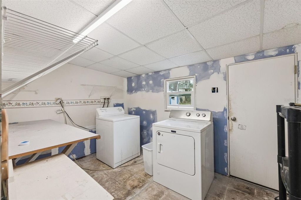 Image 13 of property listing at 1449 SHADY PLACE, Daytona Beach, FL 32114