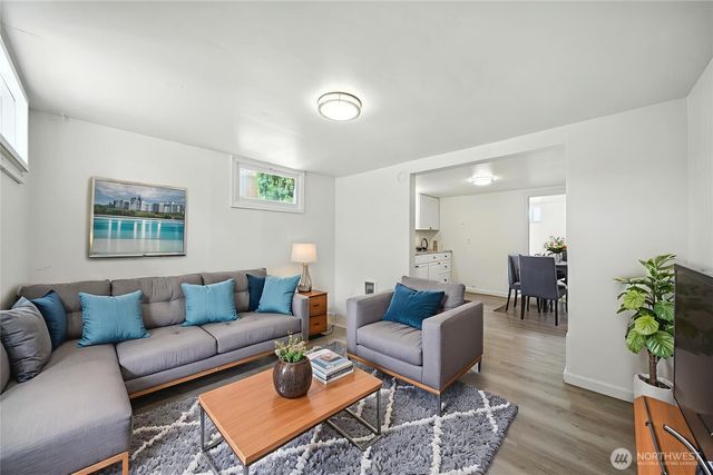 70 NE Rose Street, College Place, WA 99324