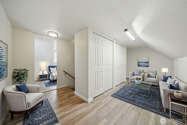 70 NE Rose Street, College Place, WA 99324