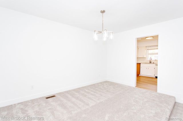 3026 Vinsetta Boulevard, Royal Oak, MI 48073