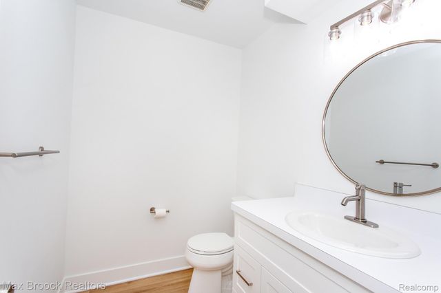 3026 Vinsetta Boulevard, Royal Oak, MI 48073