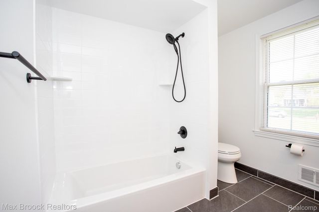 3026 Vinsetta Boulevard, Royal Oak, MI 48073