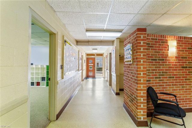 162 Alleghany RD, Hampton, VA 23661