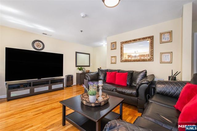 30 Federal Hill Road 15, Pompton Lakes, NJ 07442