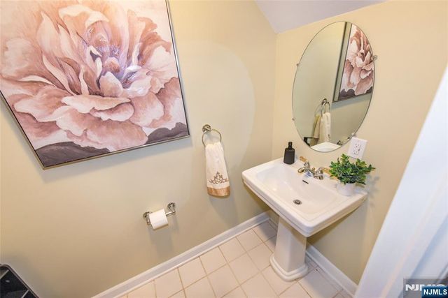 30 Federal Hill Road 15, Pompton Lakes, NJ 07442