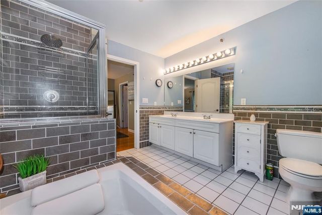 30 Federal Hill Road 15, Pompton Lakes, NJ 07442