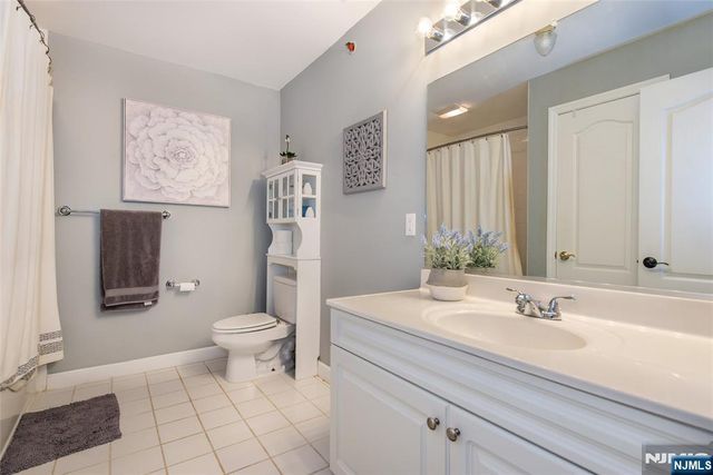 30 Federal Hill Road 15, Pompton Lakes, NJ 07442