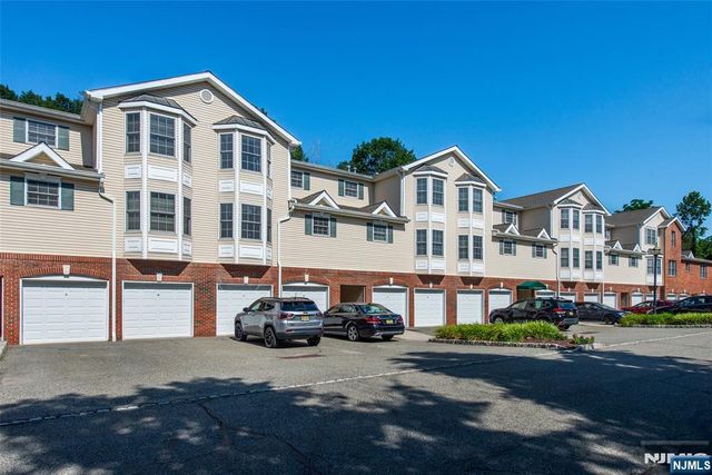 30 Federal Hill Road 15, Pompton Lakes, NJ 07442