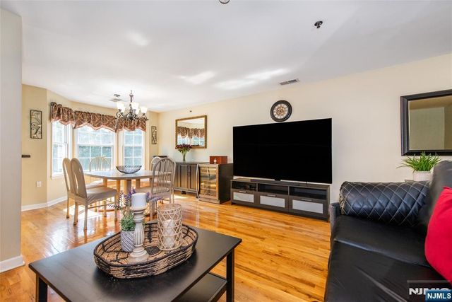 30 Federal Hill Road 15, Pompton Lakes, NJ 07442