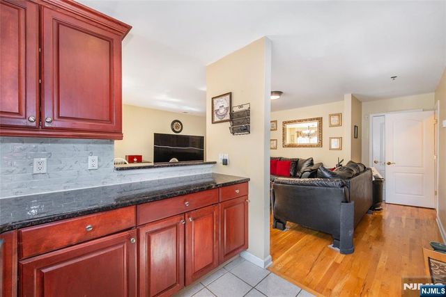 30 Federal Hill Road 15, Pompton Lakes, NJ 07442