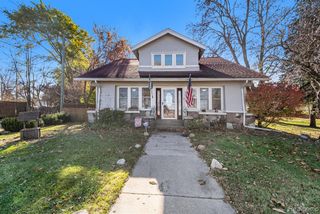 66 E Shore Drive, Whitmore Lake, MI 48189