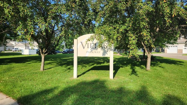 3037 Venice Lane NW, Rochester, MN 55901
