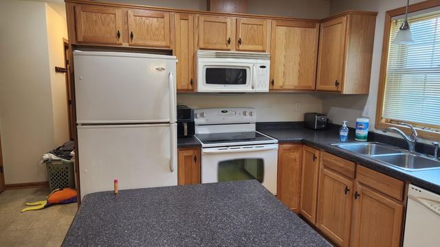 3037 Venice Lane NW, Rochester, MN 55901