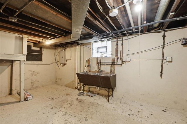 7327 Monroe Avenue, Hammond, IN 46324
