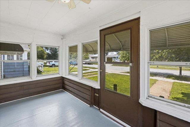 7327 Monroe Avenue, Hammond, IN 46324