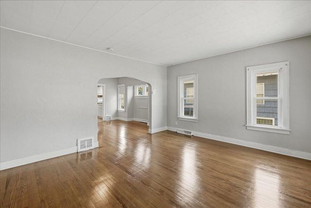 7327 Monroe Avenue, Hammond, IN 46324