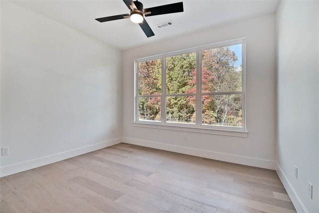 28 Bedford Lane, Bella Vista, AR 72714