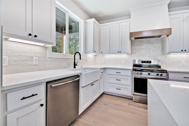 28 Bedford Lane, Bella Vista, AR 72714