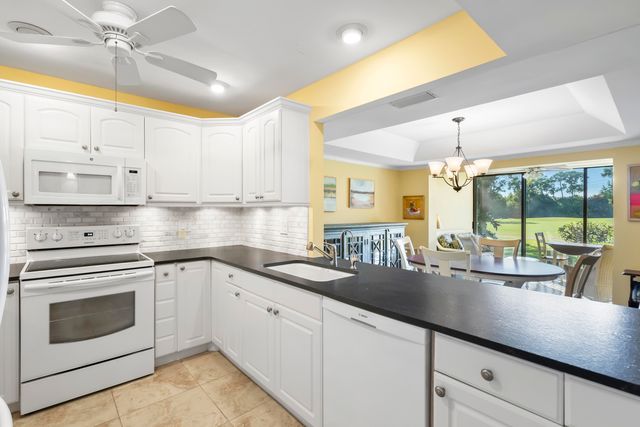 5662 SE Foxcross Place, Stuart, FL 34997