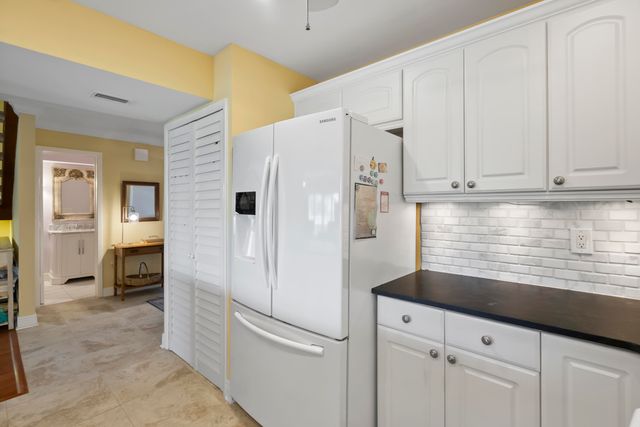 5662 SE Foxcross Place, Stuart, FL 34997