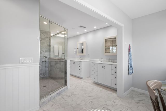 5662 SE Foxcross Place, Stuart, FL 34997