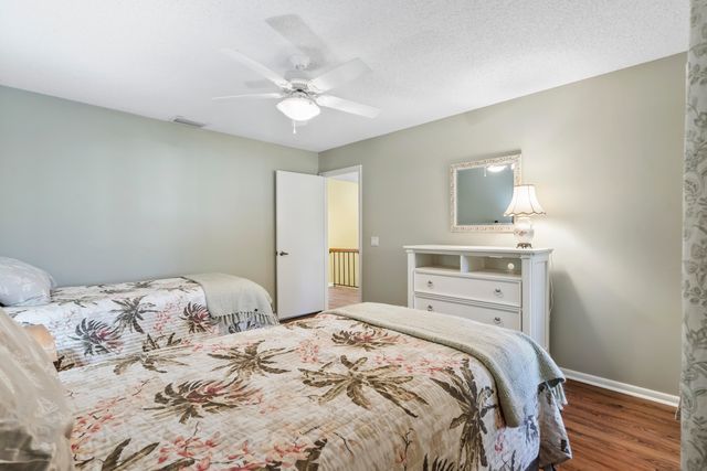 5662 SE Foxcross Place, Stuart, FL 34997
