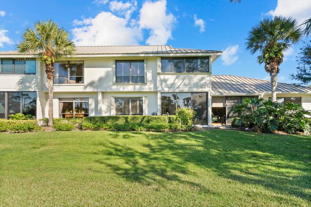5662 SE Foxcross Place, Stuart, FL 34997
