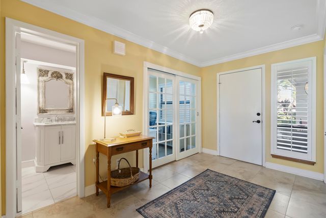 5662 SE Foxcross Place, Stuart, FL 34997