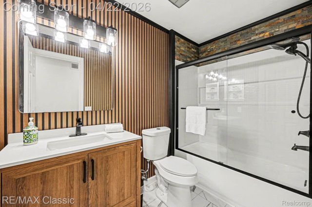 7981 Woodingham 2, West Bloomfield Charter Township, MI 48322