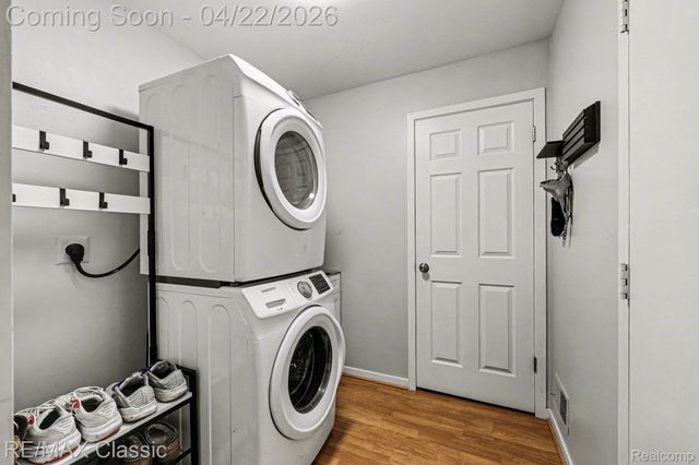 7981 Woodingham 2, West Bloomfield Charter Township, MI 48322