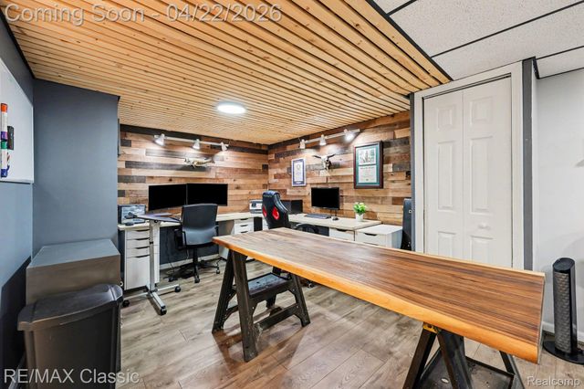 7981 Woodingham 2, West Bloomfield Charter Township, MI 48322