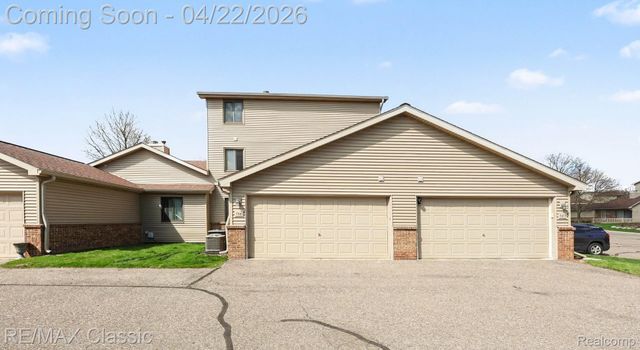 7981 Woodingham 2, West Bloomfield Charter Township, MI 48322