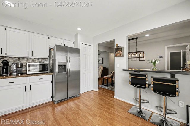 7981 Woodingham 2, West Bloomfield Charter Township, MI 48322