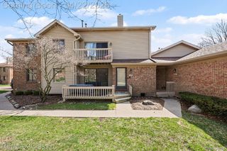 7981 Woodingham 2, West Bloomfield Charter Township, MI 48322