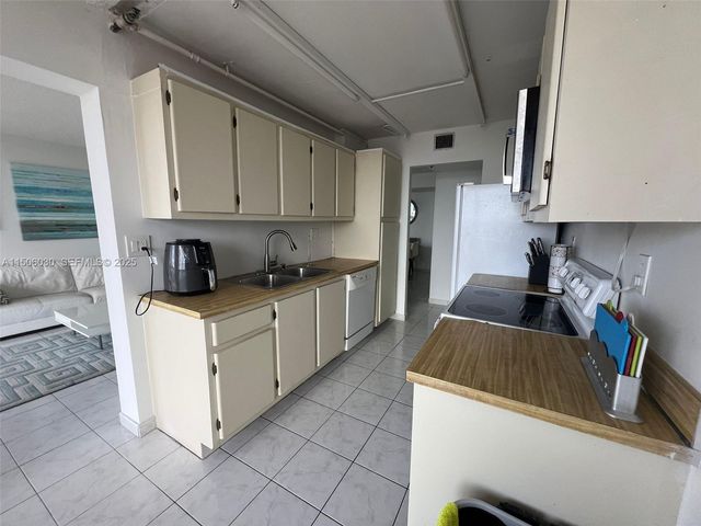 290 174th Street 702, Sunny Isles Beach, FL 33160