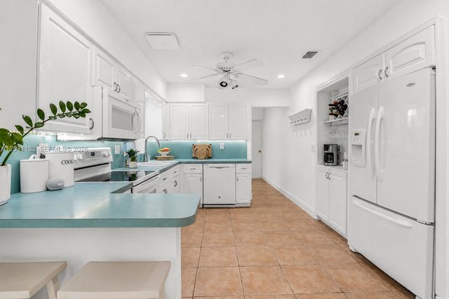 14011 SW 21st Street, Davie, FL 33325
