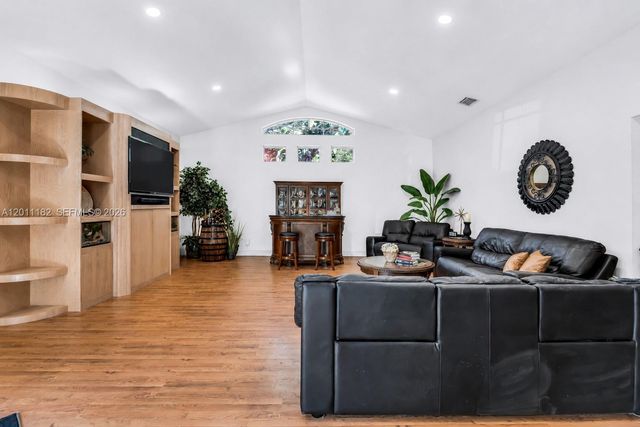 14011 SW 21st Street, Davie, FL 33325