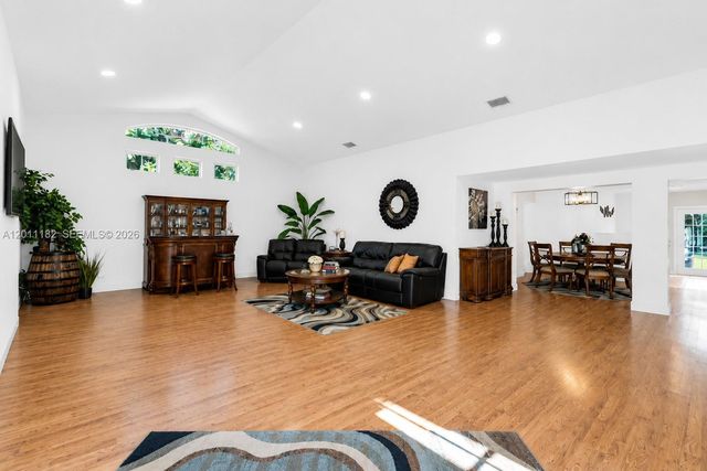 14011 SW 21st Street, Davie, FL 33325
