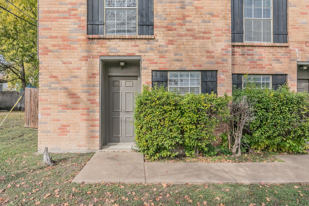 7604 Chapin Road A, Fort Worth, TX 76116